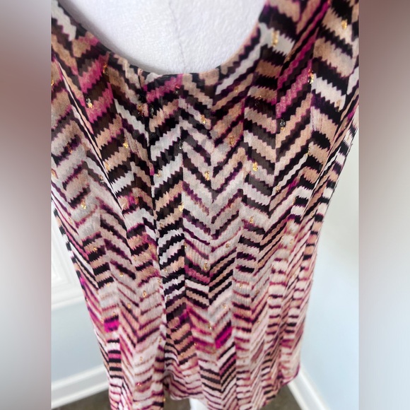 White House Black Market Black and Pink Chevron Blouse - Picture 8 of 15